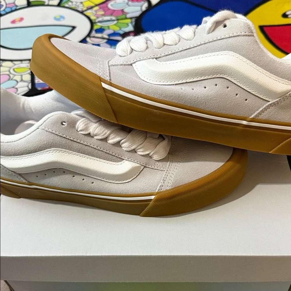 Vans Knu Skool gum sole sneakers in light gray ( BRAND NEW WITHOUT BOX )